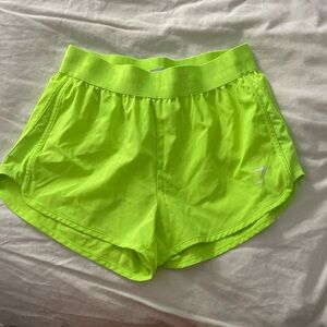 Loose fit training short